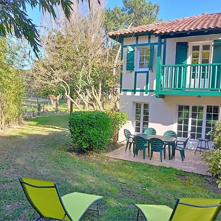 Prázdninový dům Maison Au Milieu Des Pins Entre Golf Et